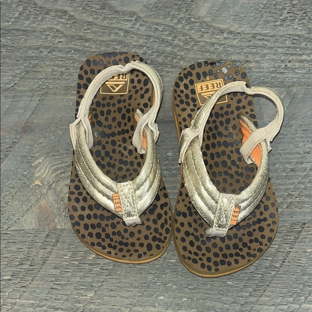 REEF Baby/Little Girl's Ahi Flip Flop Sandals Size 7 Metallic Straps - Picture 4 of 7